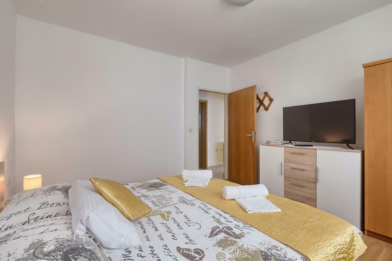 Apartman D&D, Dvorine 63 Banjole Eksteriør bilde